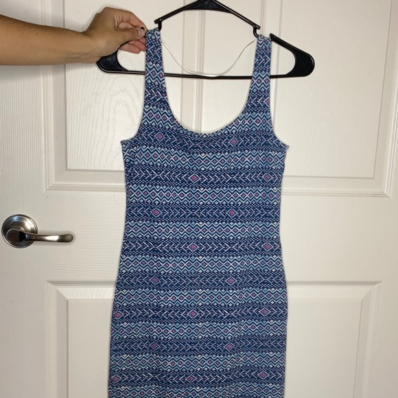 Fitted dress - Picture 1 of 3